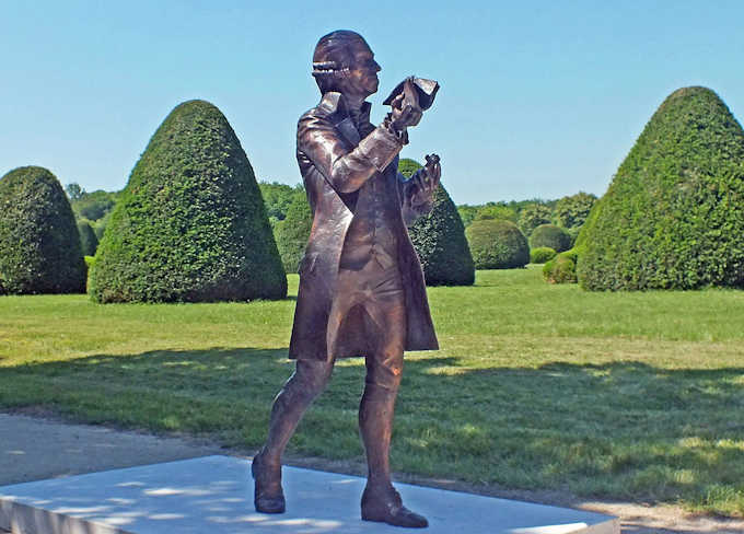 Una statua di Haydn nel parco del castelli Esterhzy
