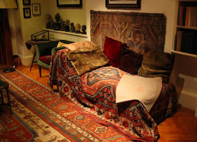 Il divano che Freud usò per le sue analisi