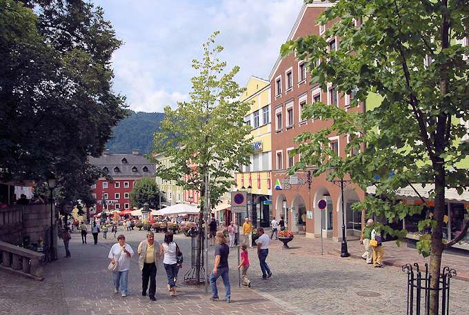 La "Unterer Stadtplatz", una delle due piazze centrali di Kufstein
