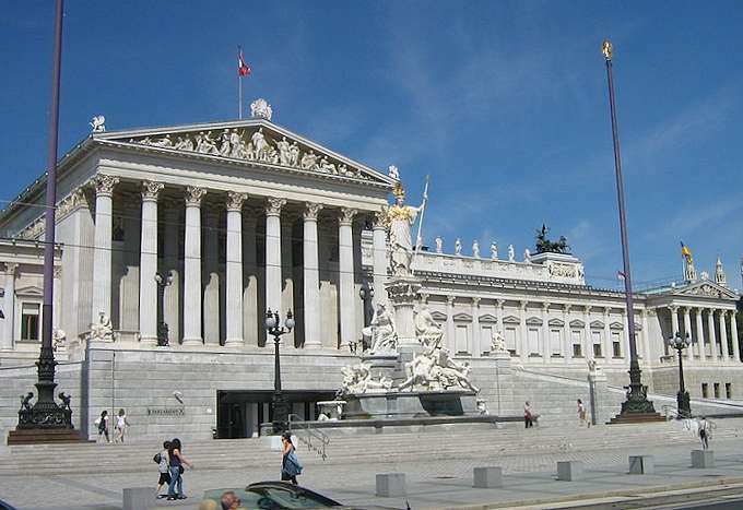 Vienna, palazzo del parlamento