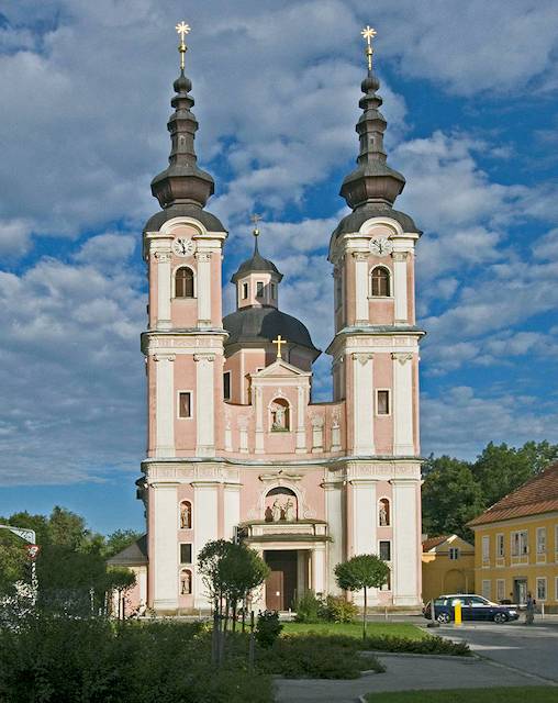 Villach: La chiesa di Santa Croce